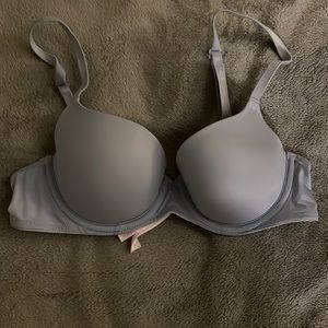 Victoria’s Secret/PINK Lightly Lined Underwire Bra